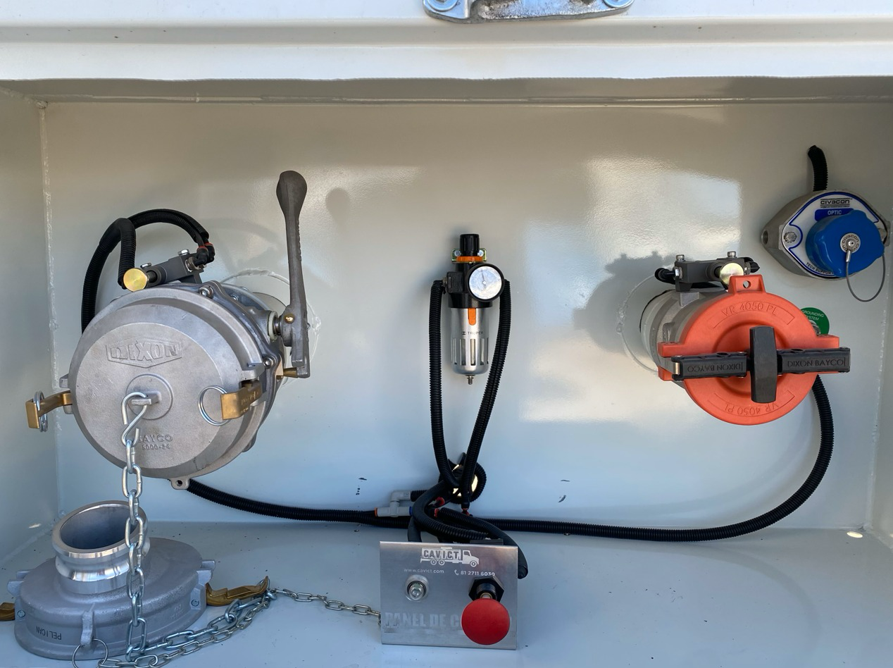 Tanque para refinados - Modelo adicional